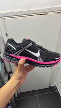 NIKE ZOOM VOMERO 5
