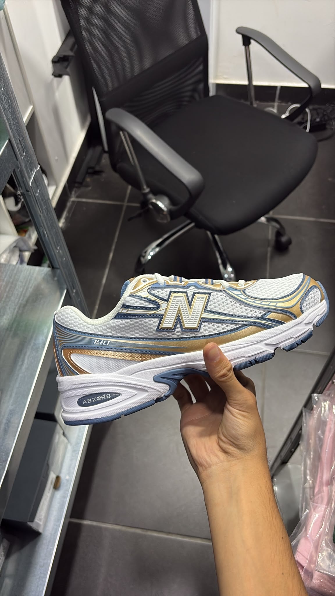 NEW BALANCE U740HB2