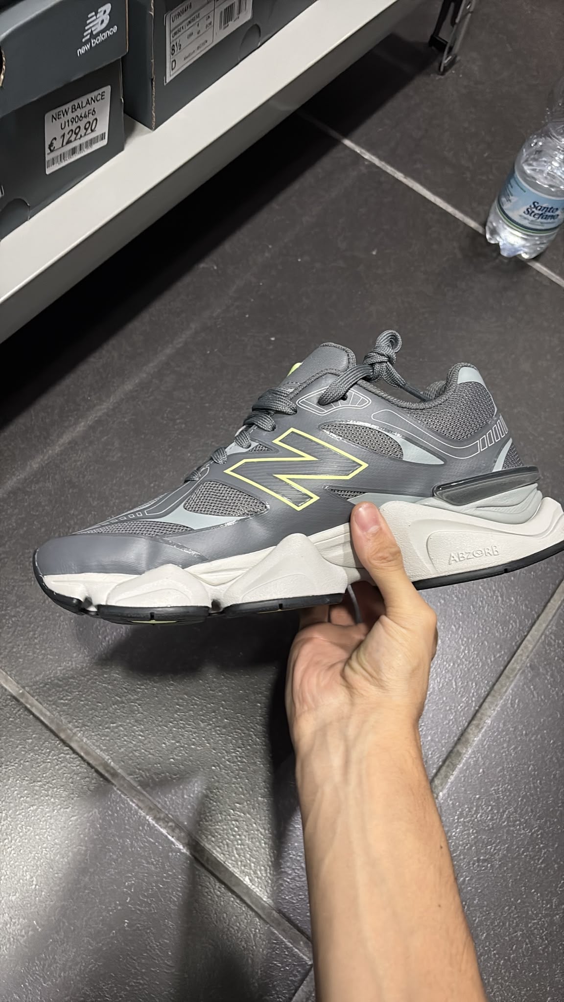NEW BALANCE U906041H