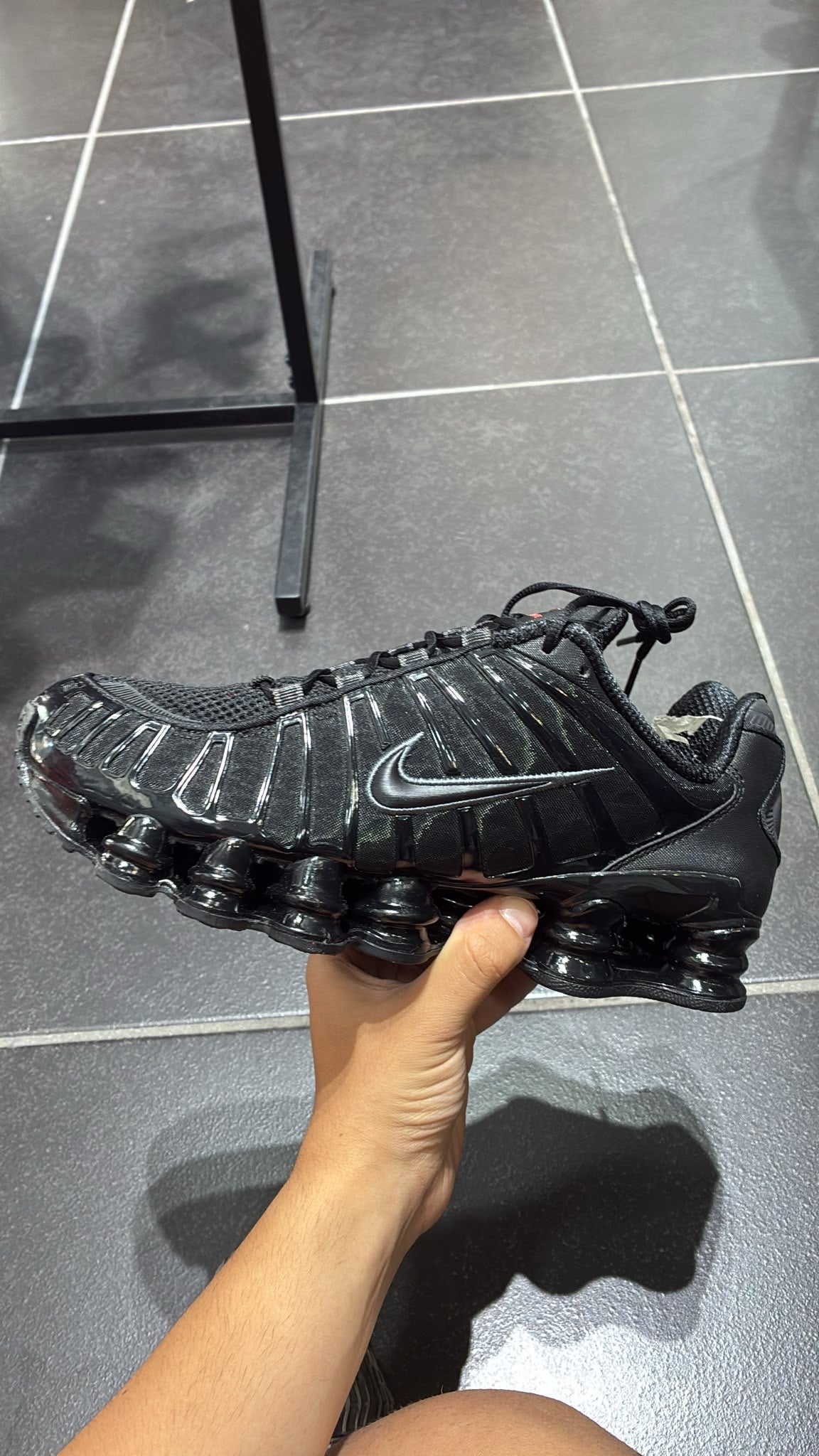 Nike Shox nera