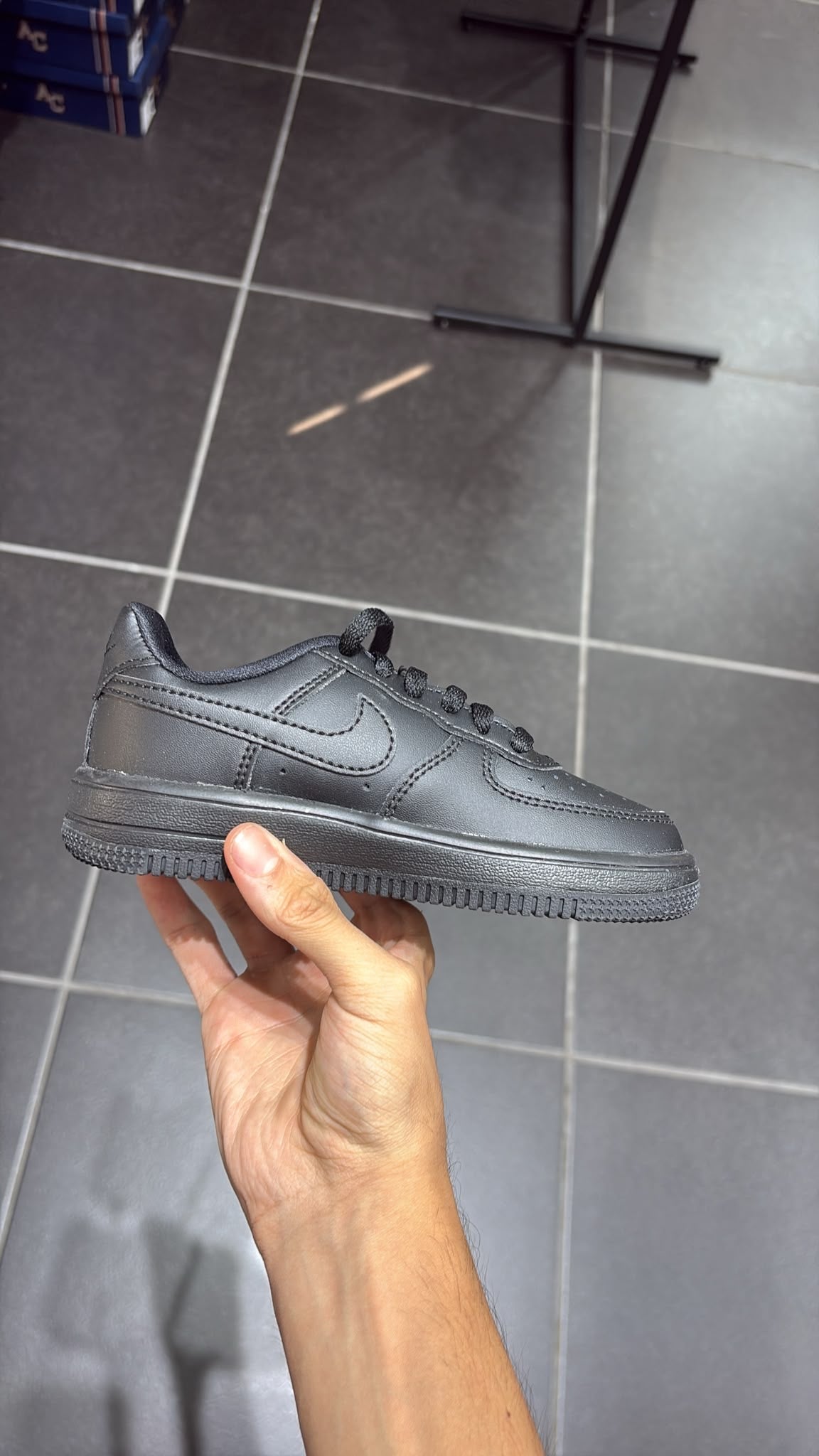 NIKE AIR FORCE 1 BLACK KIDS