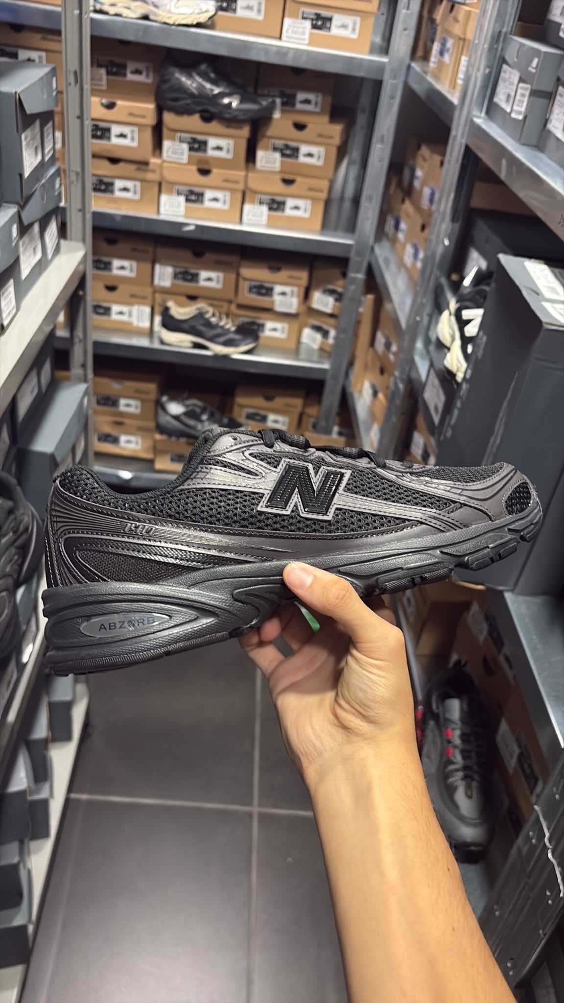 NEW BALANCE U740BO2