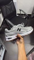 NEW BALANCE U7040GB2
