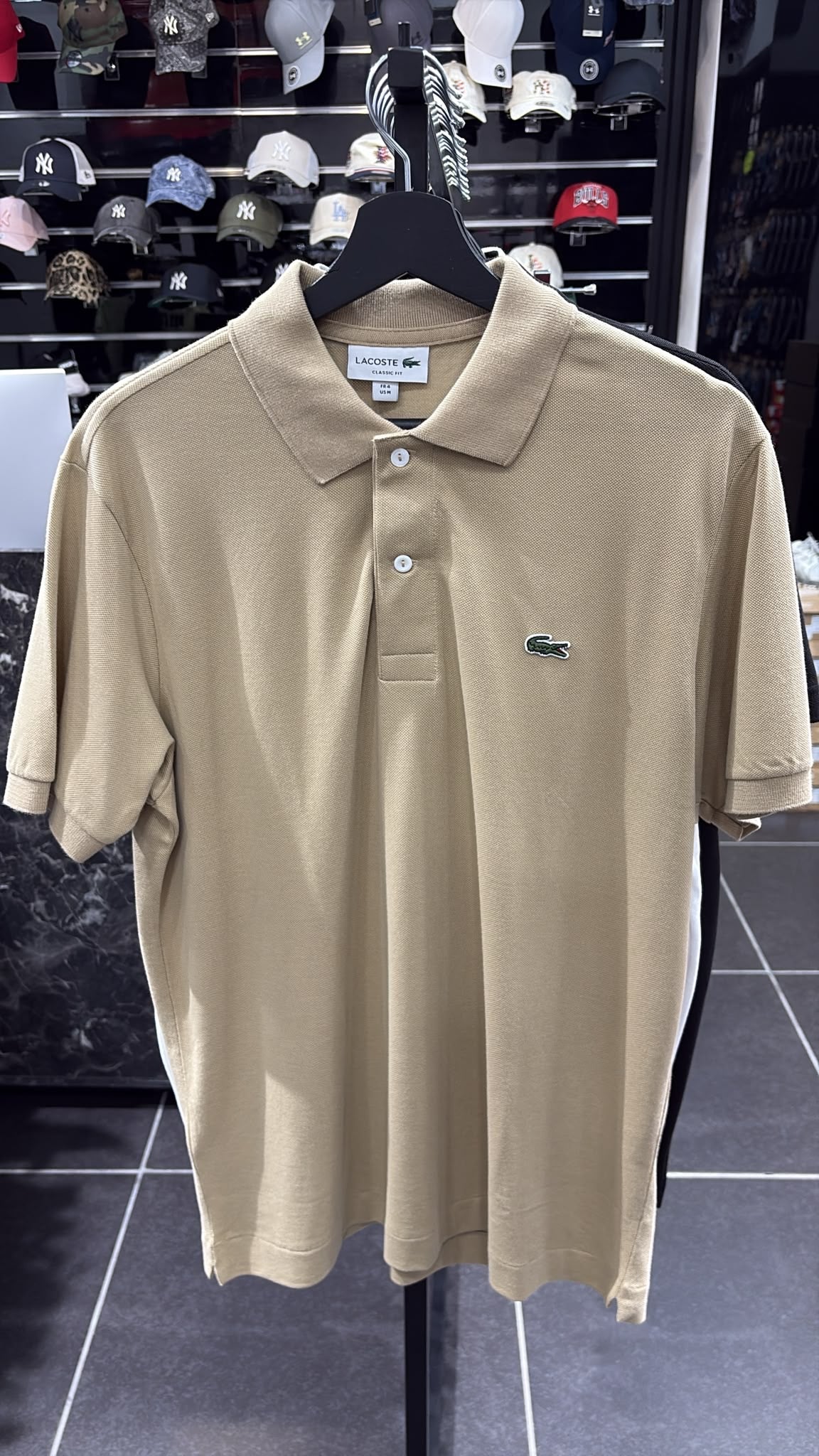 POLO LACOSTE BEIGE