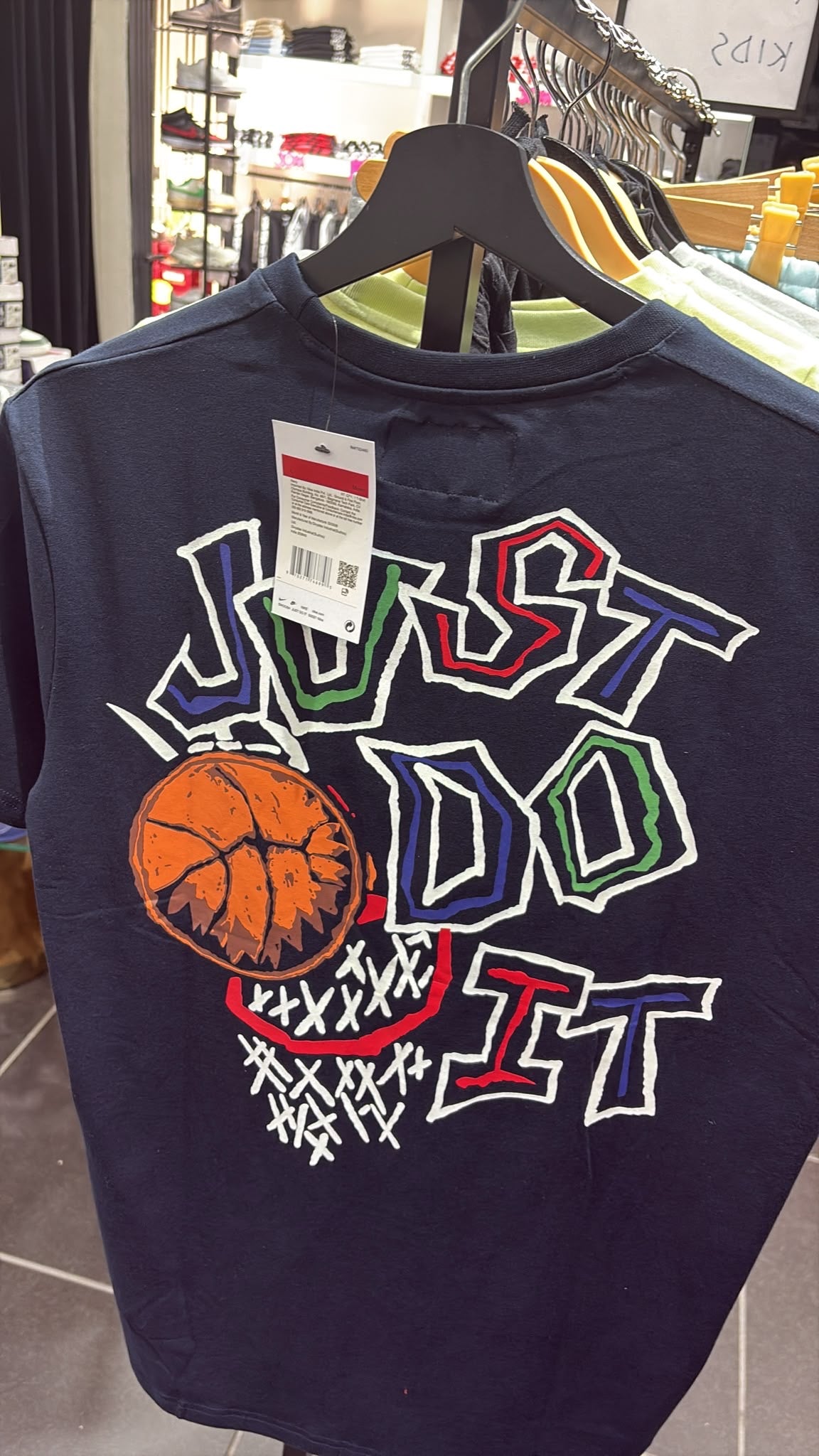 T-SHIRT NIKE