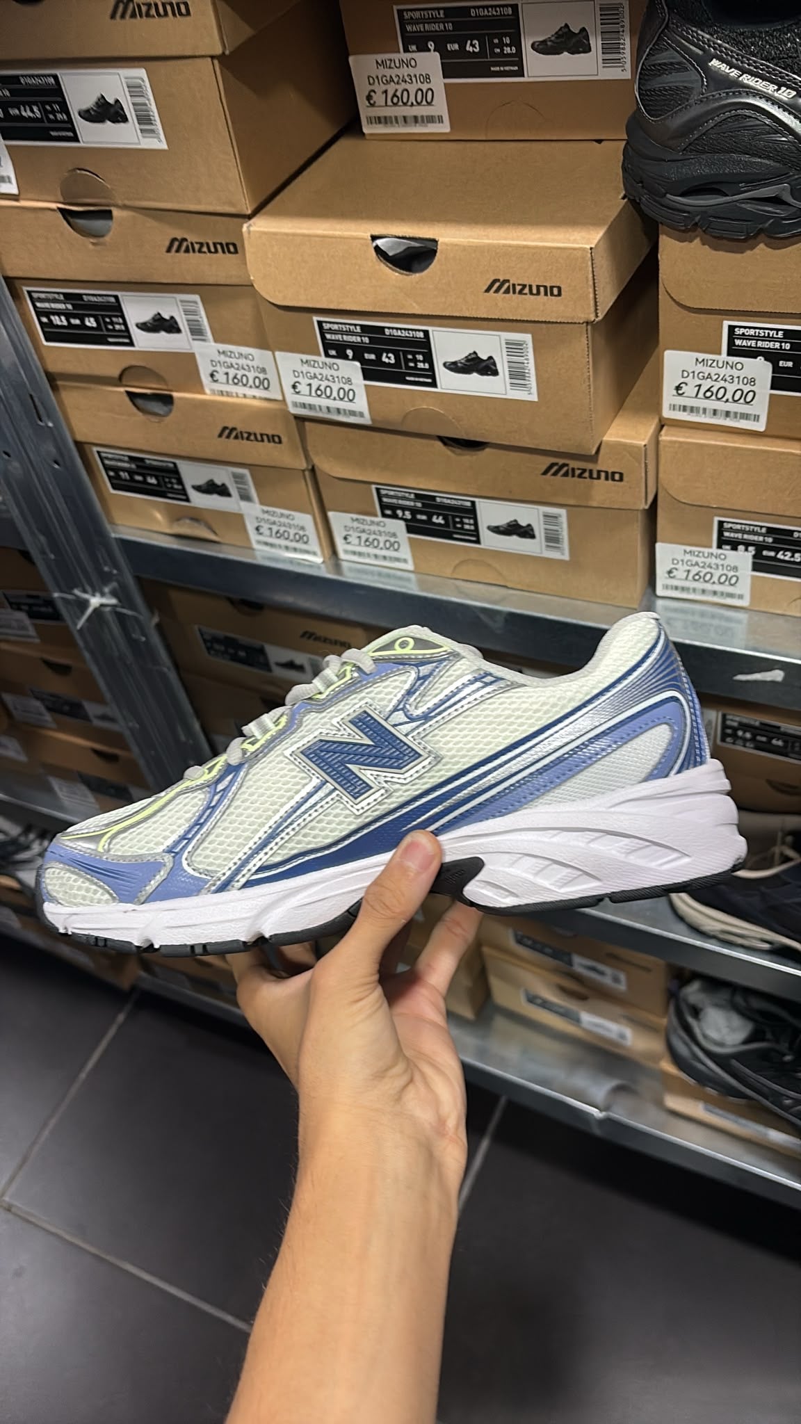 NEW BALANCE U7405K9