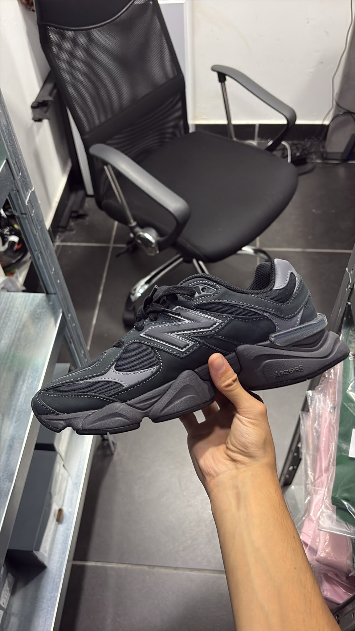 NEW BALANCE U906079E