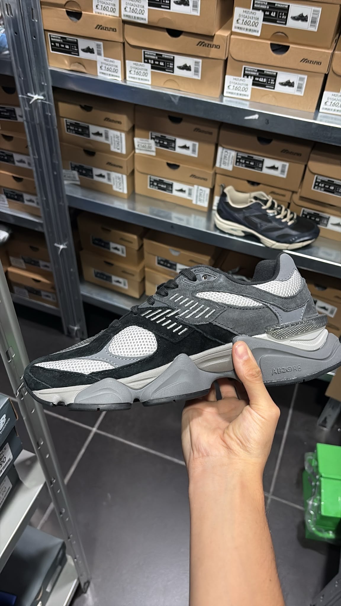 NEW BALANCE U9060BLK